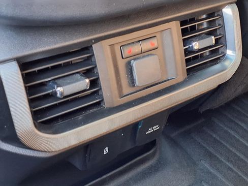 Used 2023 Ford F150 Platinum w/ Equipment Group 701A High image 17