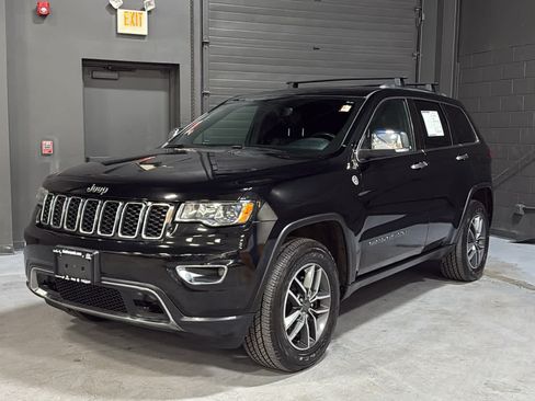 Used 2019 Jeep Grand Cherokee Limited AWD/4WD image 3