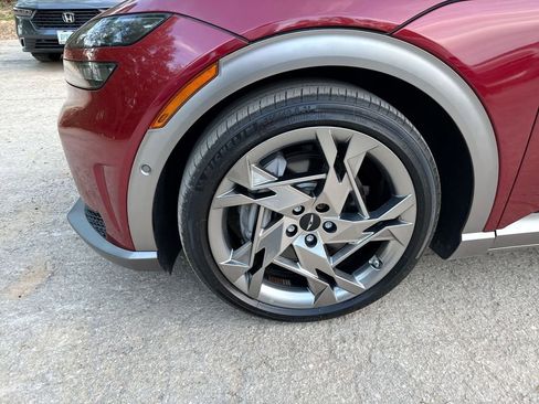 Used 2023 Genesis GV60 Performance image 19