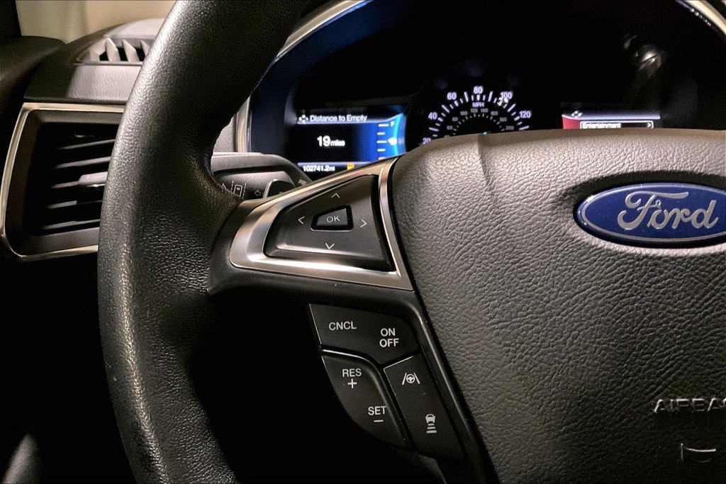 Certified 2019 Ford Edge Titanium w/ Equipment Group 301A AWD/4WD image 17
