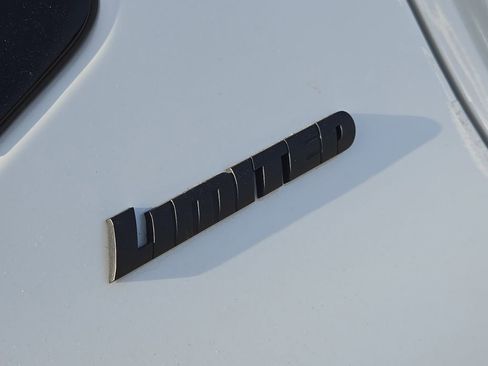 Used 2024 Toyota Tundra Limited AWD/4WD image 12