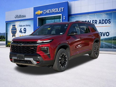 Used 2024 Chevrolet Traverse Z71 AWD/4WD image 3