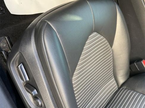 Used 2023 Toyota Camry SE image 18