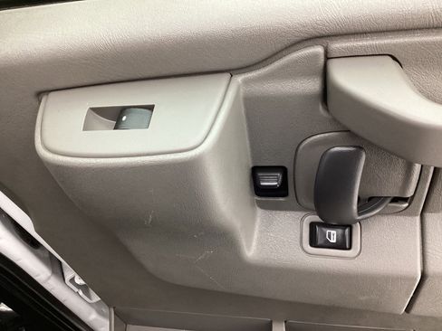 Used 2022 Chevrolet Express 2500 Extended w/ Driver Convenience Package image 38