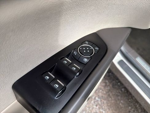 Used 2018 Lincoln MKX Reserve w/ Lincoln MKX Climate Package FWD image 11