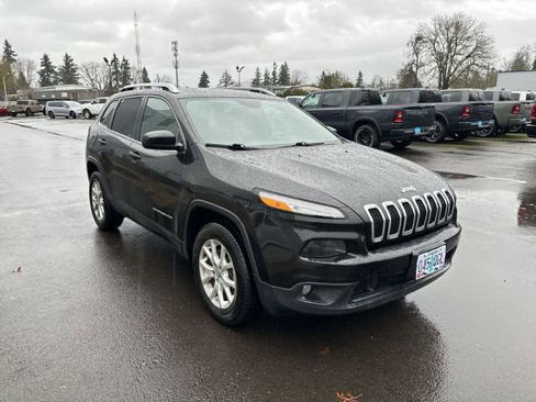 Used 2018 Jeep Cherokee Latitude image 6