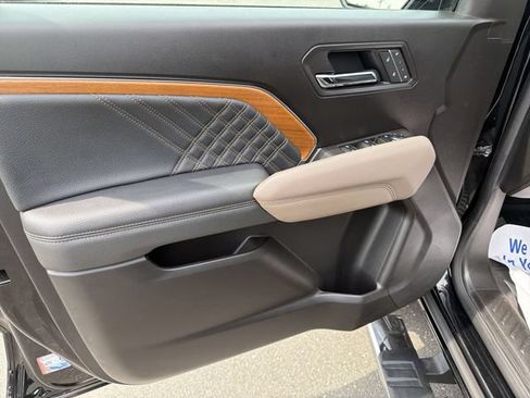 Used 2025 GMC Canyon Denali AWD/4WD image 22