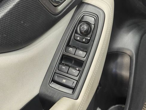 Used 2022 Subaru Forester Premium image 42