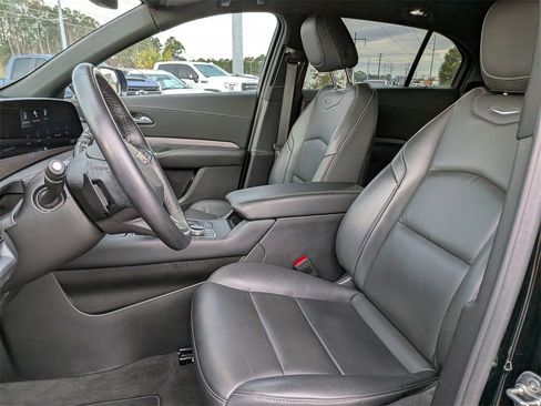 Certified 2025 Cadillac XT4 Premium Luxury image 24