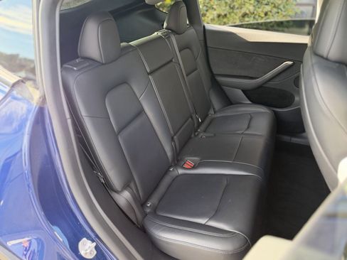 Used 2022 Tesla Model Y Performance image 38