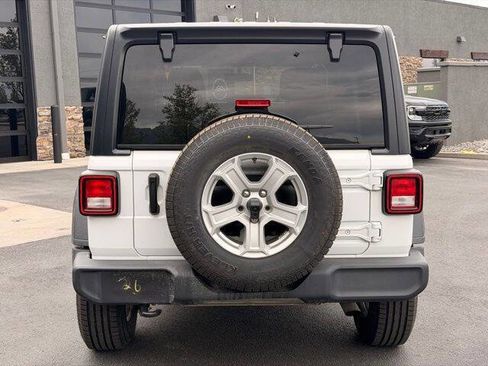 Used 2021 Jeep Wrangler Unlimited Sport w/ Uconnect 4C Nav & Sound Group AWD/4WD image 4
