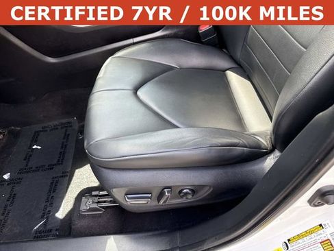 Used 2021 Toyota Highlander XLE image 15