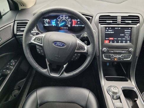 Used 2018 Ford Fusion SE w/ Equipment Group 201A image 22