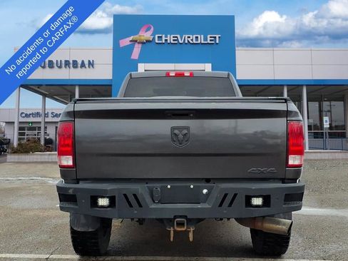 Used 2018 RAM 3500 Tradesman w/ Chrome Appearance Group image 5