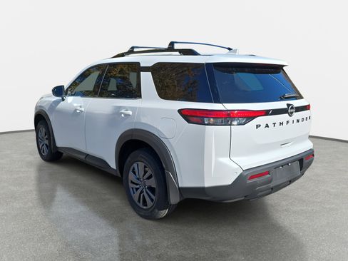 New 2025 Nissan Pathfinder SV image 7