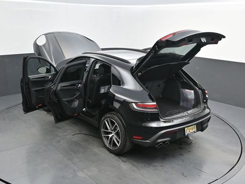 New 2026 Porsche Macan AWD/4WD image 42