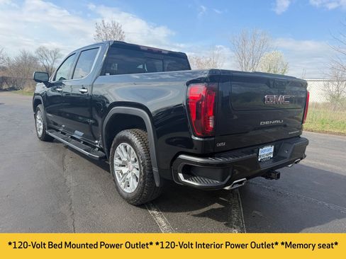 Used 2024 GMC Sierra 1500 Denali w/ Technology Package AWD/4WD image 11