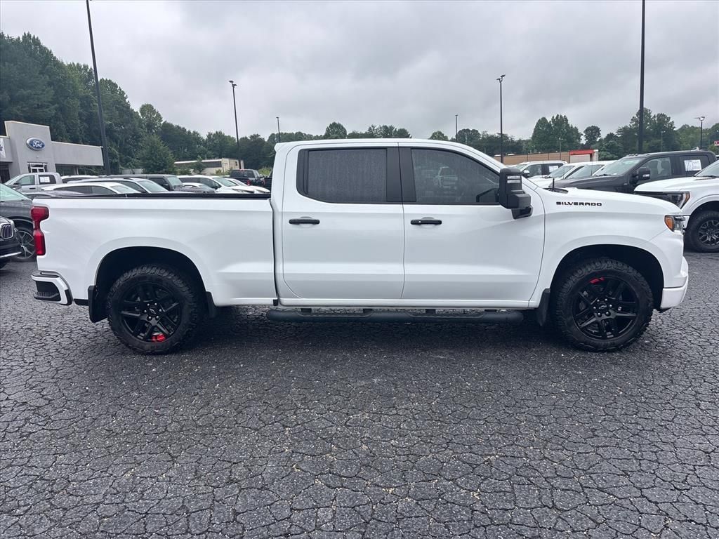 Used 2024 Chevrolet Silverado 1500 RST w/ Redline Edition AWD/4WD image 9