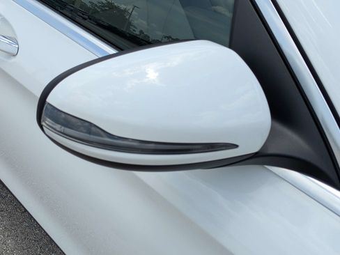 Used 2022 Mercedes-Benz GLC 300 image 12