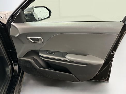 Used 2025 Kia K4 LXS image 33