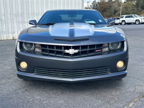 Used 2011 Chevrolet Camaro SS image 3