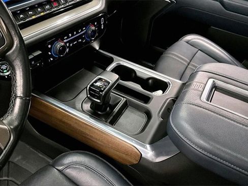 Used 2022 Chevrolet Silverado 1500 High Country w/ High Country Premium Package image 14