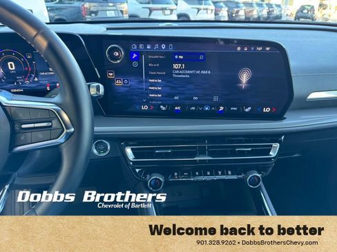 Used 2026 Chevrolet Traverse LT w/ Driver Confidence Package FWD image 28