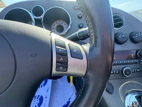 Used 2008 Pontiac Solstice Convertible w/ Premium Package RWD image 18
