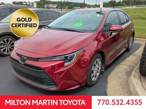Used 2025 Toyota Corolla LE FWD image 3
