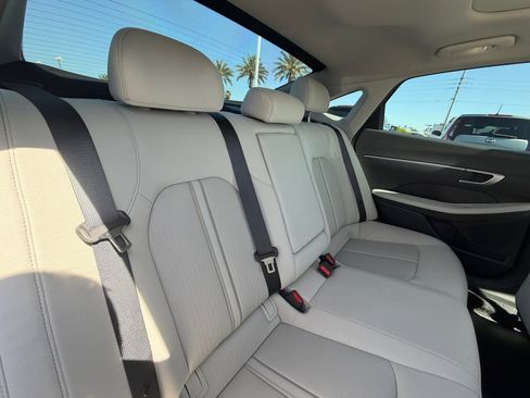 Used 2024 Hyundai Sonata SEL w/ Convenience Package FWD image 17