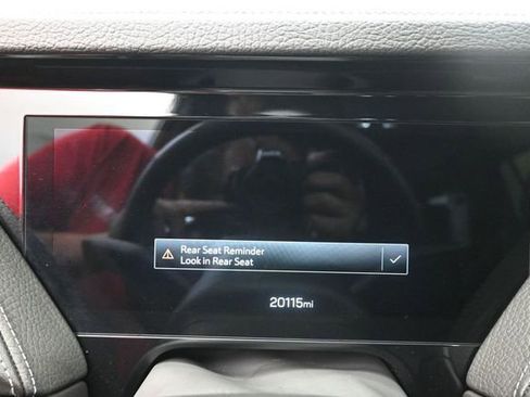 Used 2025 GMC Yukon XL Denali AWD/4WD image 11