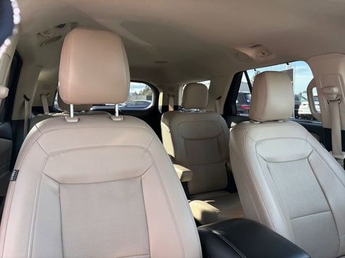 Used 2021 Ford Explorer Limited w/ Equipment Group 301A image 21