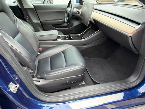 Used 2018 Tesla Model 3 Long Range image 14