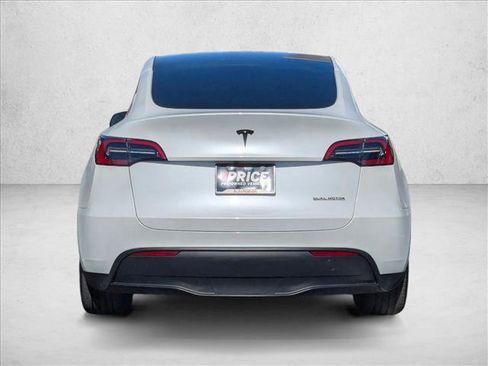 Used 2023 Tesla Model Y Long Range image 7
