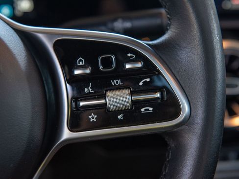 Used 2022 Mercedes-Benz CLA 250 image 19