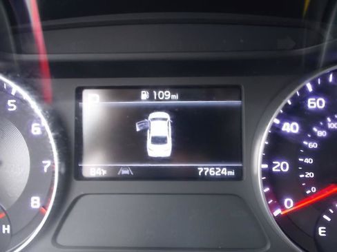Used 2023 Kia Forte LXS w/ LXS Technology Package FWD image 34