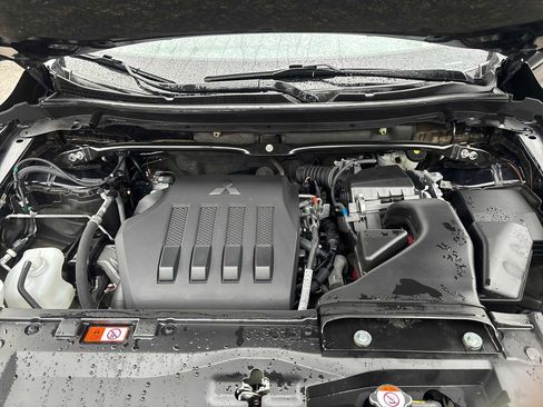 Used 2025 Mitsubishi Eclipse Cross SE image 34