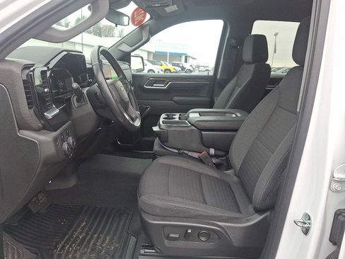 Used 2022 Chevrolet Silverado 1500 LT image 13