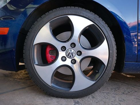 Used 2011 Volkswagen GTI 4-Door FWD image 44