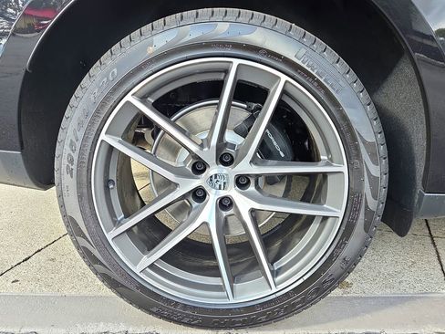 Certified 2026 Porsche Macan image 24
