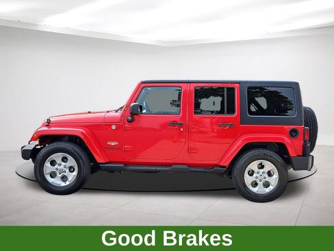 Used 2015 Jeep Wrangler Unlimited Sahara w/ Dual Top Group AWD/4WD image 4
