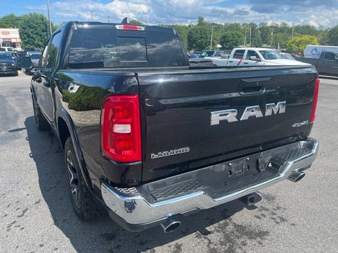 Used 2025 RAM 1500 Laramie AWD/4WD image 6