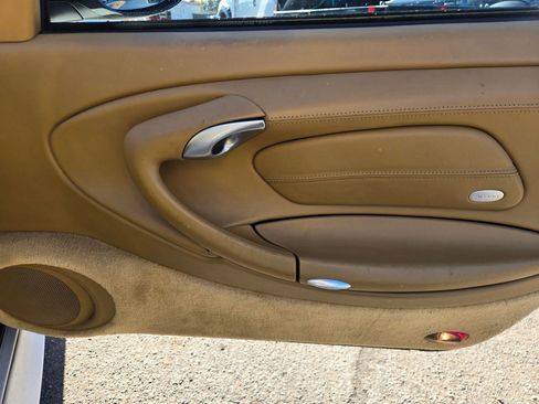 Used 2001 Porsche 911 Carrera 4 image 14