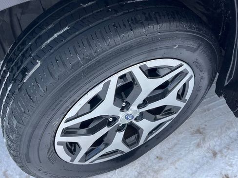 Used 2019 Subaru Forester Premium image 23