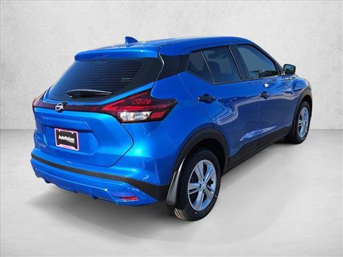 New 2025 Nissan Kicks Play S FWD image 5