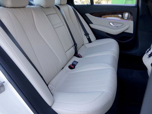 Used 2017 Mercedes-Benz E 300 4MATIC image 11