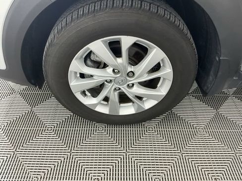 Used 2020 Hyundai Tucson Value AWD/4WD image 17