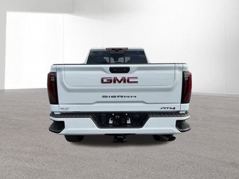 New 2026 GMC Sierra 2500 AT4 w/ AT4 Premium Plus Package AWD/4WD image 4