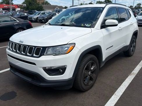 Certified 2020 Jeep Compass Latitude w/ Cold Weather Group AWD/4WD image 1