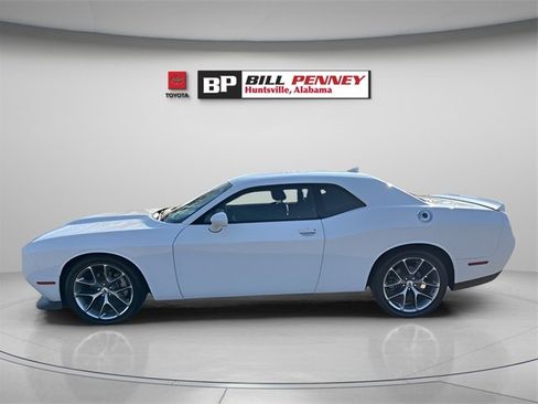 Used 2022 Dodge Challenger GT image 2